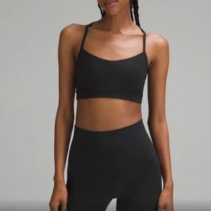 black lululemon sports bra
